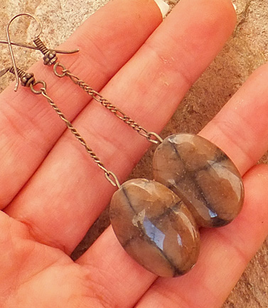 JASPER SHOULDERDUSTER EARRINGS BROWN